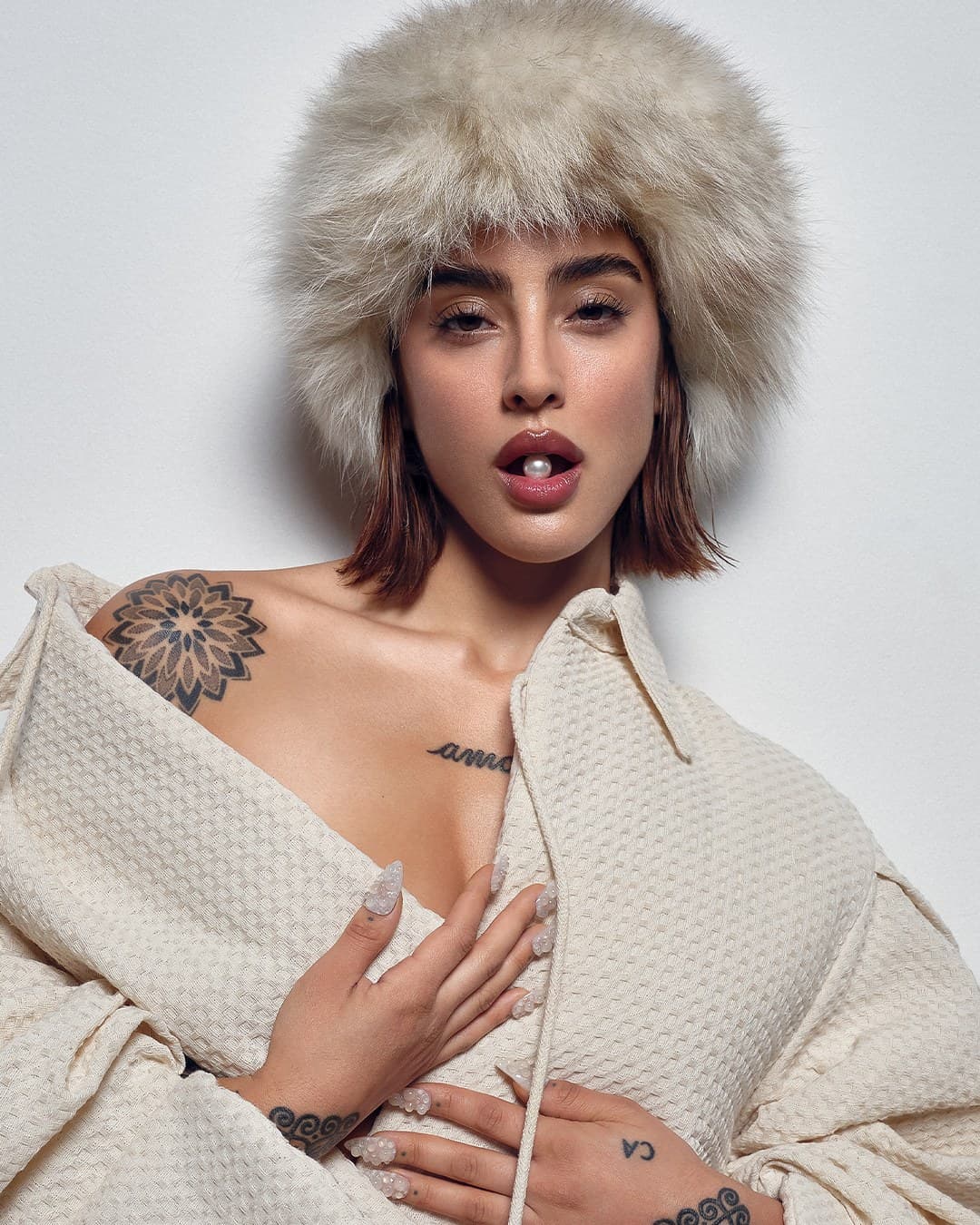 Belu Negri × DMAG Magazine Cover - 5
